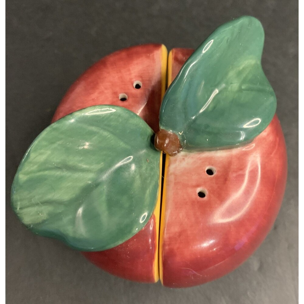 Vintage Red Delicious Apple Halves Salt And Pepper Shakers 'Salt of the Earth' - Picture 2 of 11